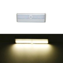 Load image into Gallery viewer, Battery Operated LED Closet Light Wireless Motion Sensor | Zincera